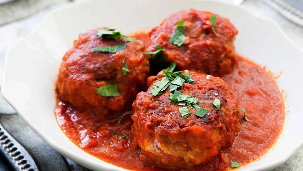 Juicy Meatballs Recipe: The Secret is in the Sauce