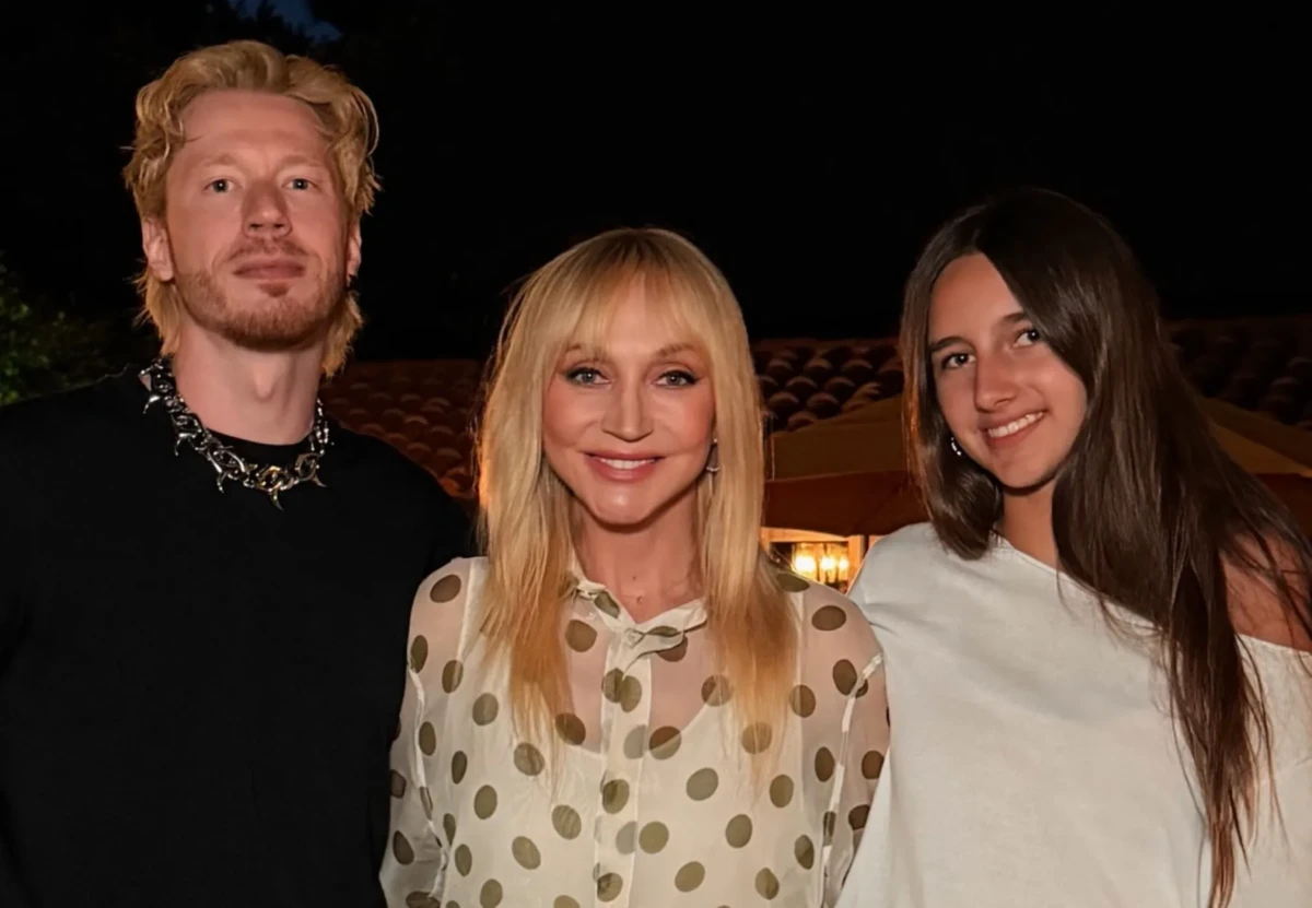 Kristina Orbakaite Celebrated Her Anniversary Surrounded by Family