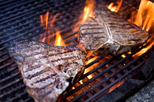 How to Choose Meat for Grilling: 4 Main Signs