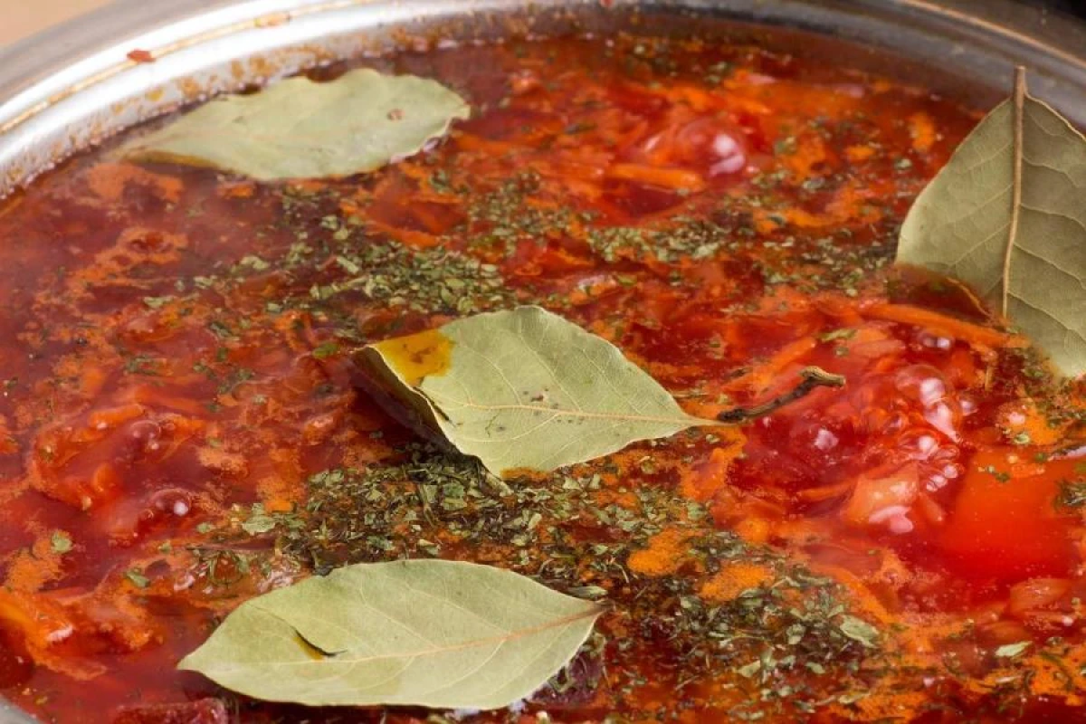 When and How to Add Bay Leaf to Soup