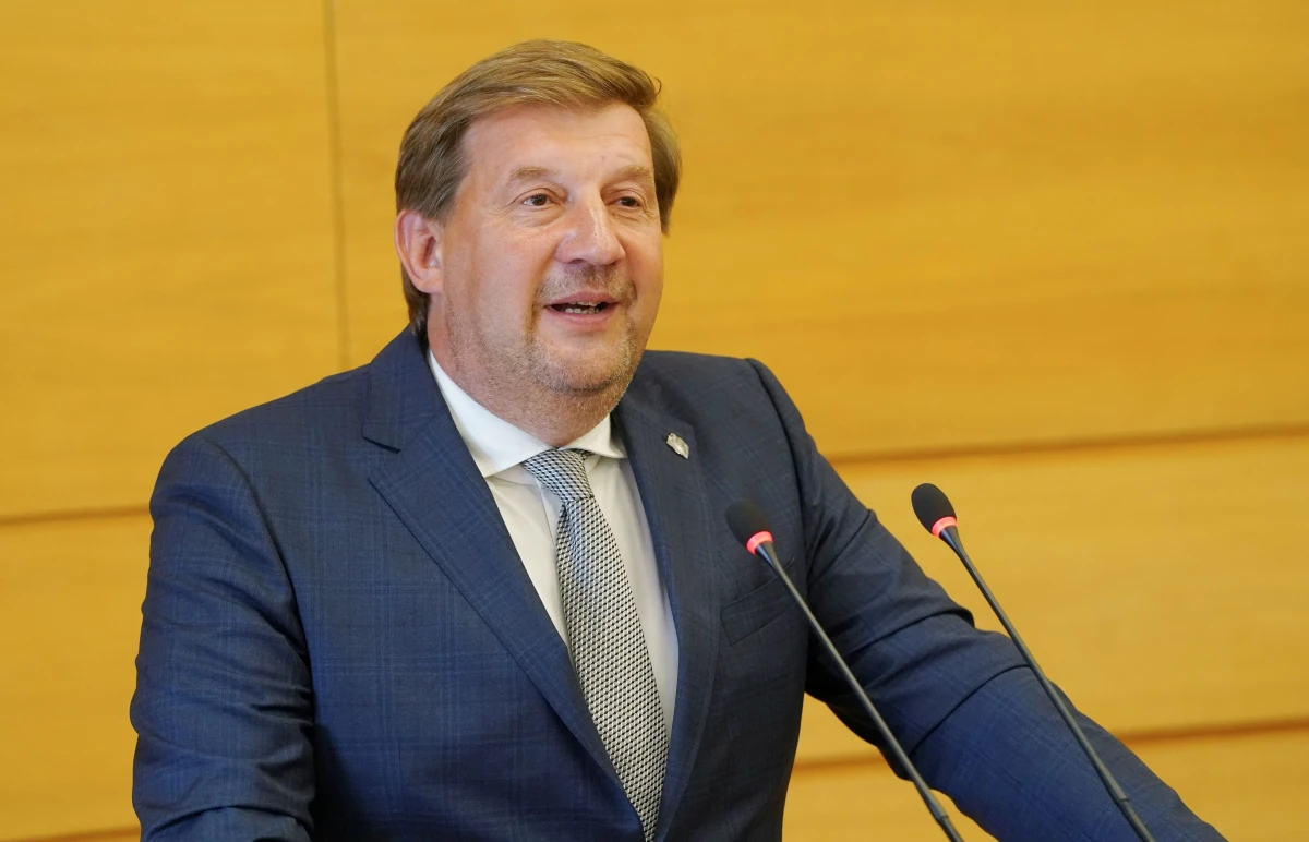 Андрей Клементьев.