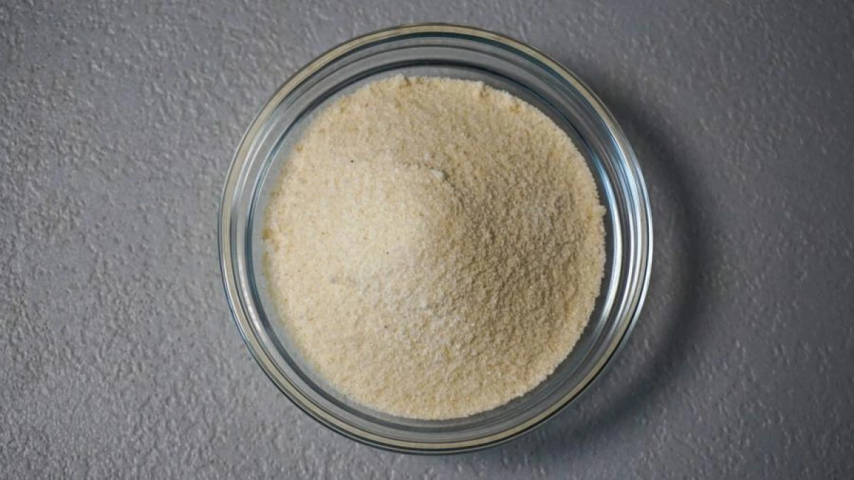 Fried Semolina in a Skillet: Making Halva at Home