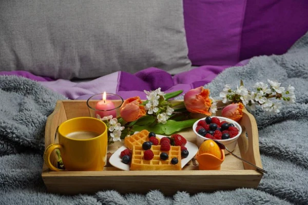 7 Things That Should Be in the Home of a Good Hostess