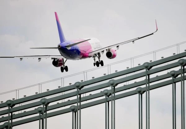самолет Wizz Air