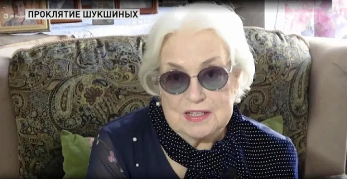 Вдова культового писателя и артиста в свои 87 не знает покоя.