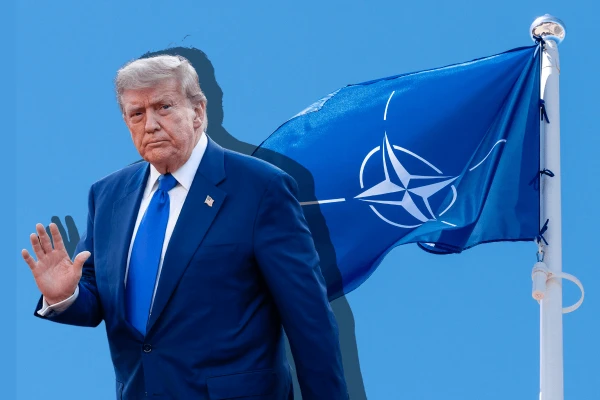 Он подарил нам фотокарточку свою.