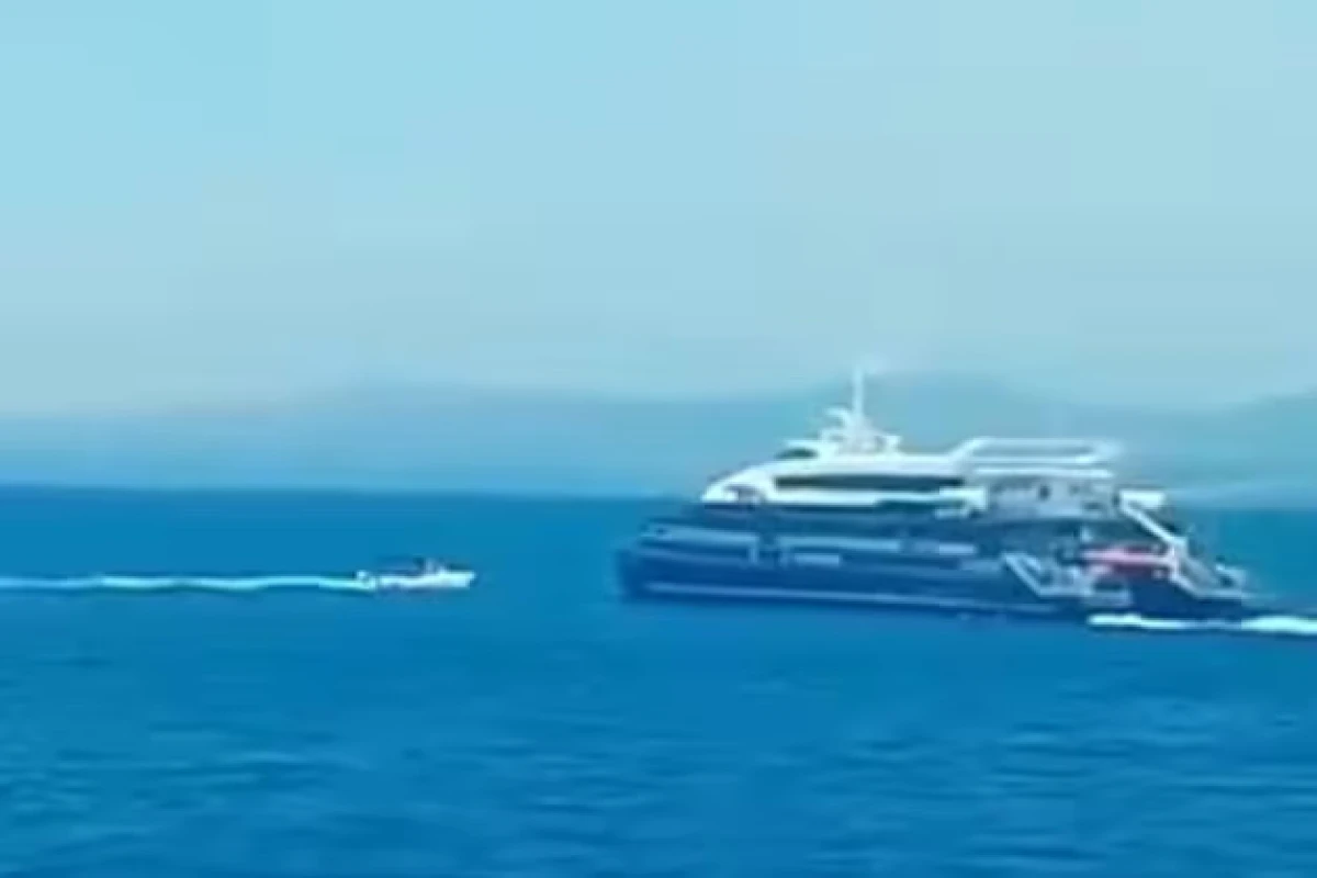 В Адриатическом море у побережья Хорватии произошло столкновение парома и парусной яхты.