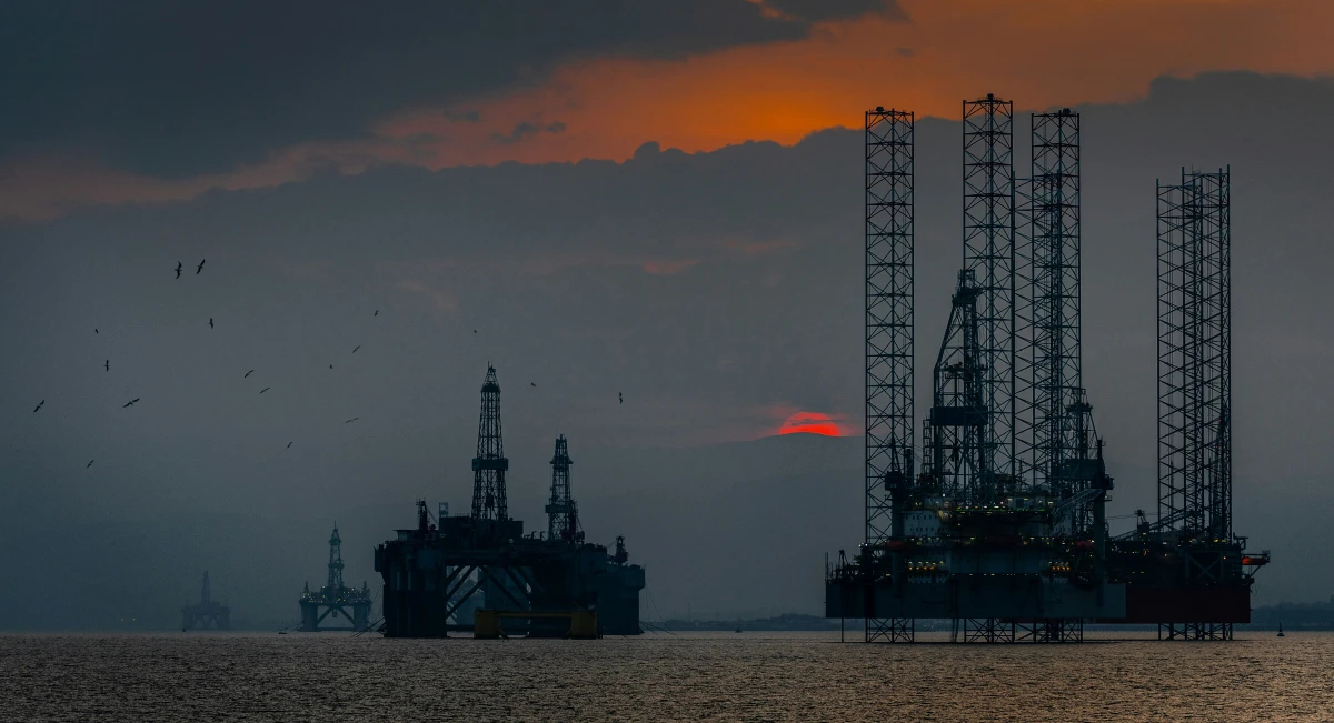 Добыча нефти в море