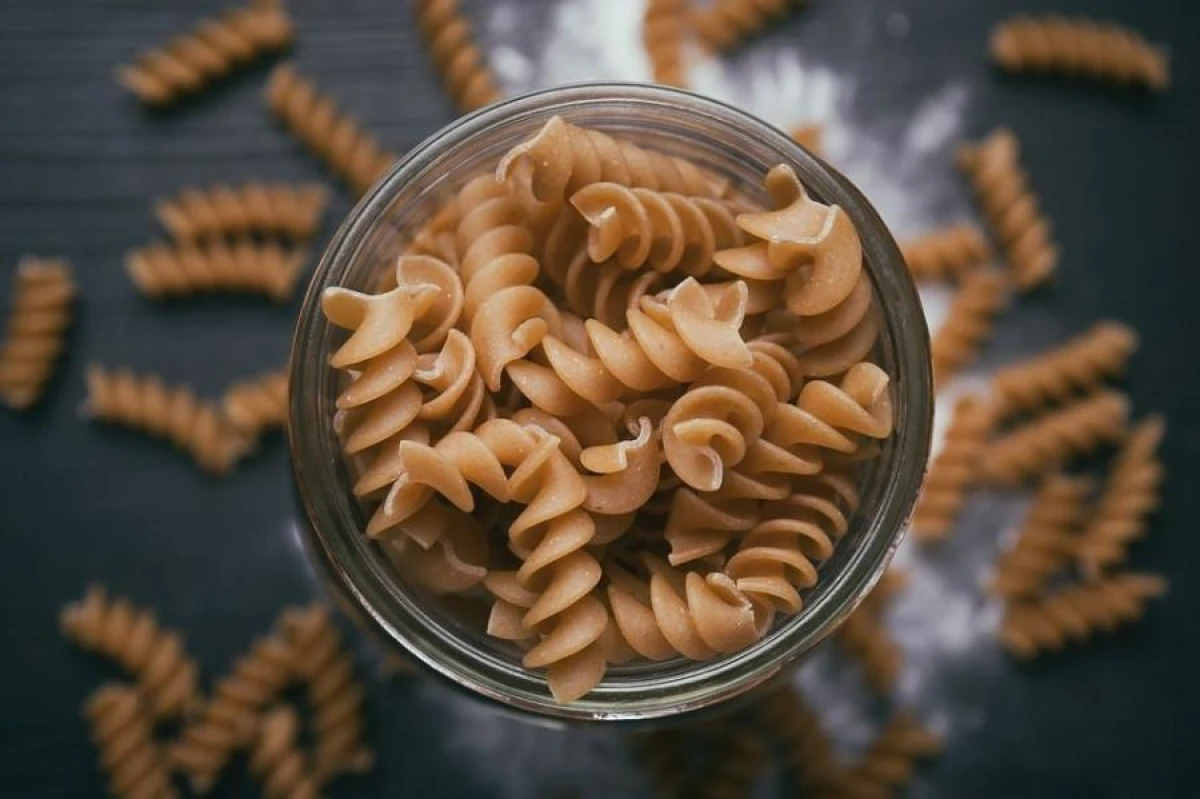 Why Roast Raw Pasta Before Cooking: A Culinary Trick
