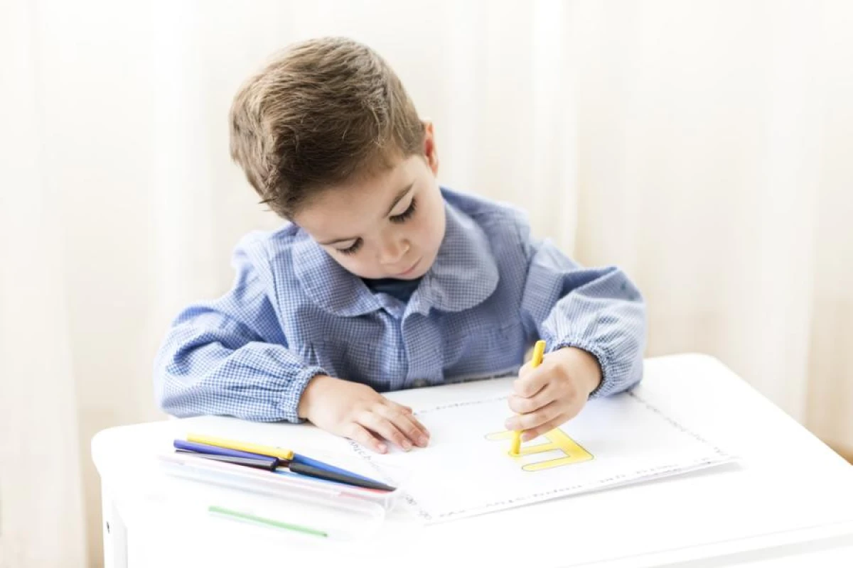 Why a Left-Handed Child is Special: 5 Scientific Reasons