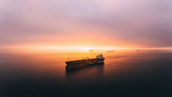 Танкер в море