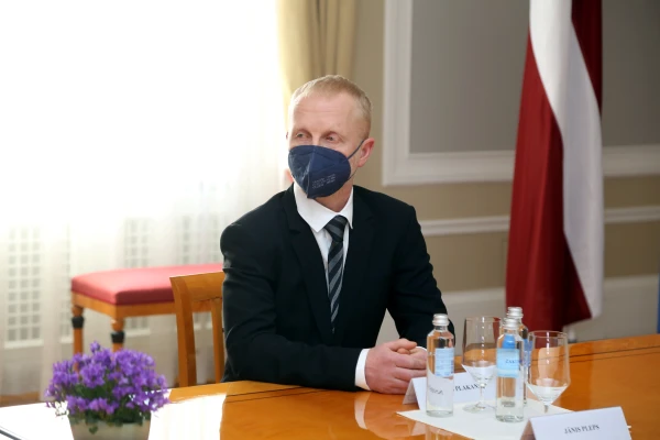 Андис Плаканс