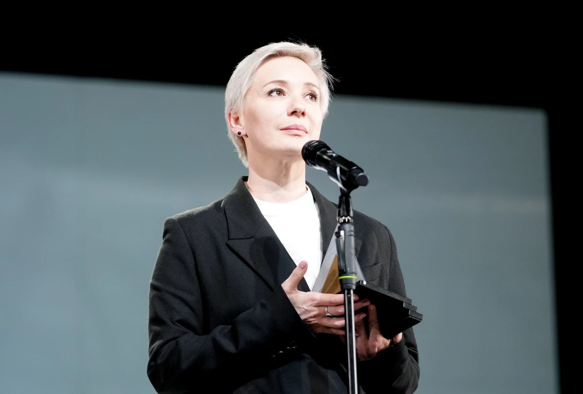 After Latvia — Boston: Chulpan Khamatova Stars in a New Play