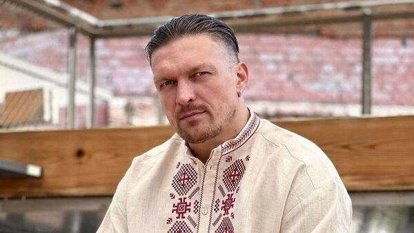 Александр Усик