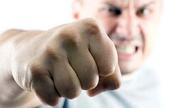 Robbery in Riga style: beaten, robbed of phone and wallet