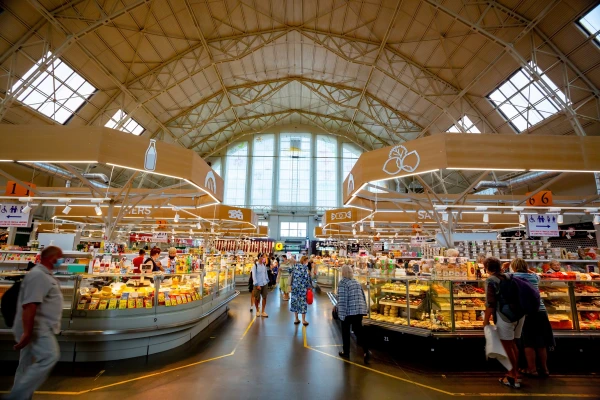 Who Will Answer for the Words, or Why Buyers Avoid the Central Market of Riga