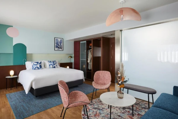 How to Find a Hotel When All Places Are Booked: 6 Tips That Will Save You in a Critical Moment