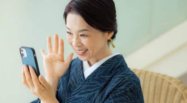 Дамы бальзаковского возраста сразу оценили новинку.