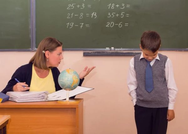 Isn«t this a bribe? A heated discussion about gifts for teachers has erupted online