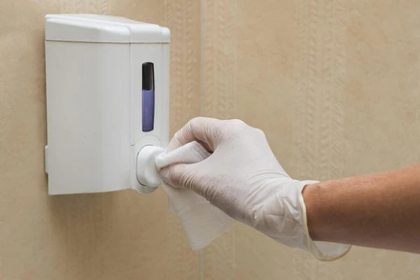 Doctors Warned About the Dangers of Hand Dryers