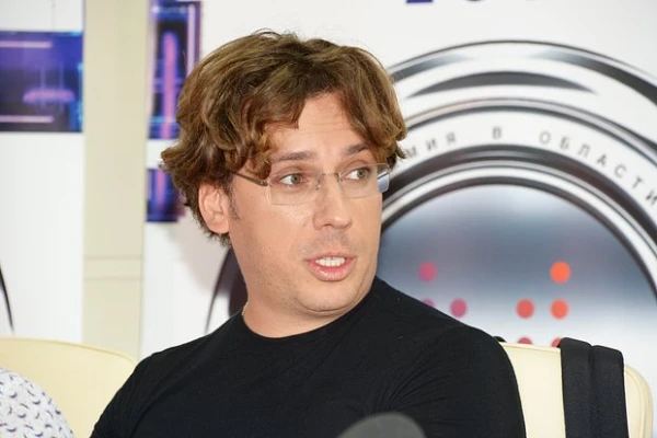 Need Money: Maxim Galkin Sold His Bentley. How Much Did He Earn?