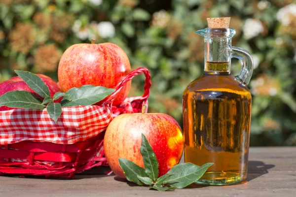 Apple Cider Vinegar: The Secret to Health, Youth, and Radiant Skin