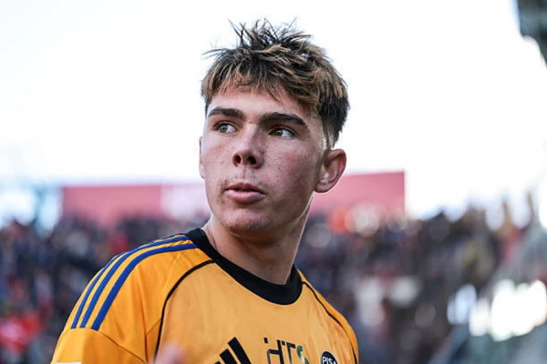 Gianluigi Buffon«s Son Made His Serie A Debut 30 Years After His Father