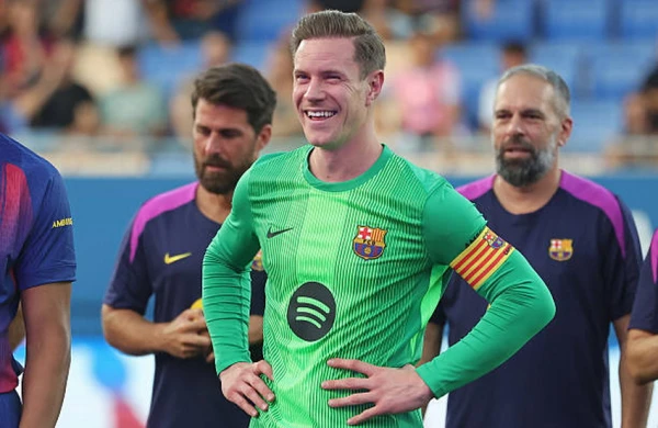 Barcelona goalkeeper Marc-André ter Stegen could move to a top Premier League club