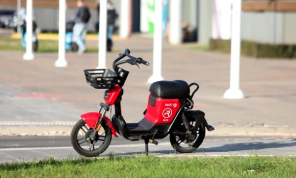 Is the railway crossing to blame? Riga will address barriers after the death of two girls on a scooter under the wheels of a train