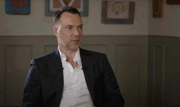 Former Zelensky Advisor Arestovich Praises Putin and Promises to Hand Over All Annexed Territories