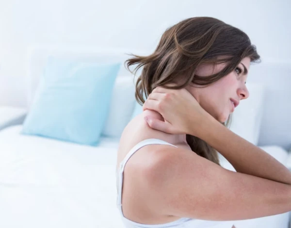 Neck: why it causes headaches and pulls the shoulder