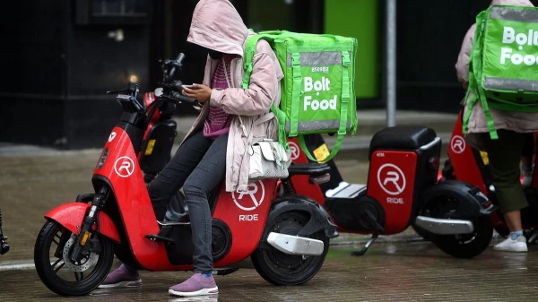 Взять скутер или электросамокат сегодня может любой подросток