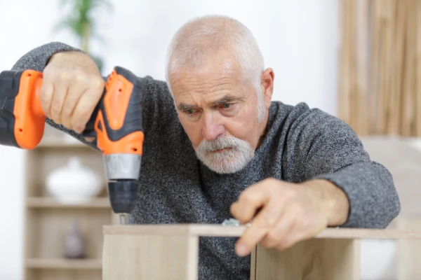 The Dream of Workers: «To Live Until Retirement.» The Dream of Politicians: «Work Until the End of Life»