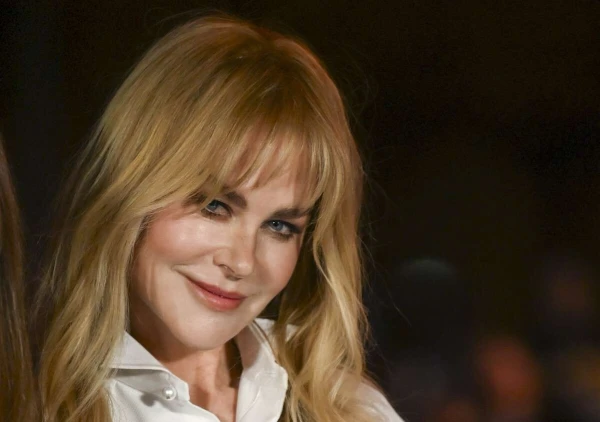 Загадочная блондинка продолжает вести бурную личную жизнь.