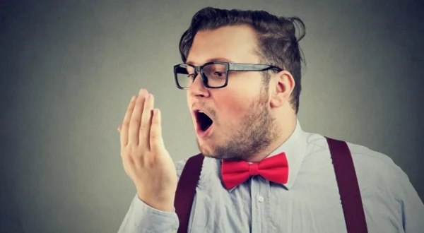 Why Garlic Smells Delicious in Dishes but Awful from a Person: Explained by a Toxicologist