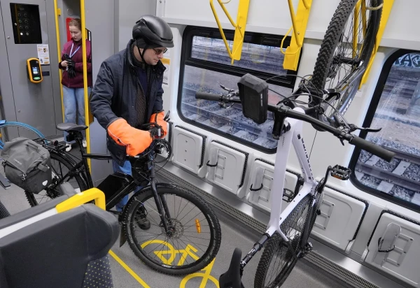 The Train Operator Reported: More Passengers