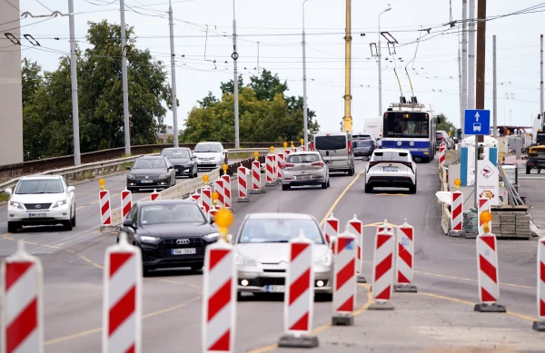 From today, traffic on the Zemgale Bridge in Riga must be organized differently