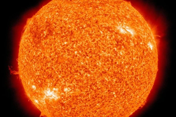 A Cloud of Solar Plasma Approaches Earth