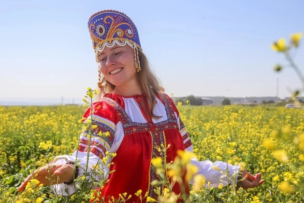 Русские красавицы в XXI веке будут одеваться примерно так.