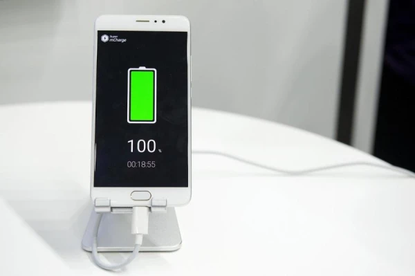 Why You Shouldn«t Charge Your Smartphone Immediately After Cold Exposure?