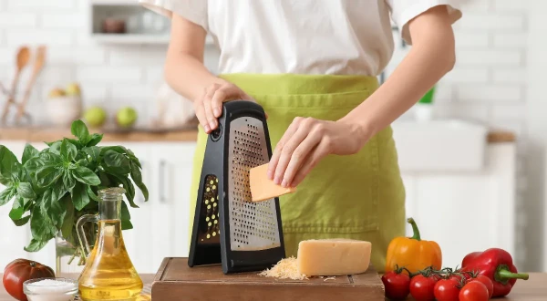 How to Grate Soft or Too Hard Cheese — One Life Hack for All Cases