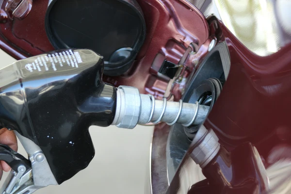 Illegal fuel from Latvia was sold at «cheap» gas stations in Spain