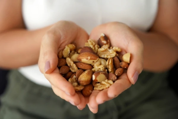 Simple Foods That Support Eye Health