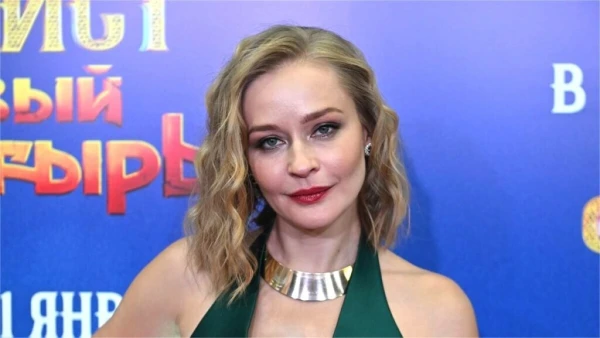 Сексуальная и знаменитая Юлечка.