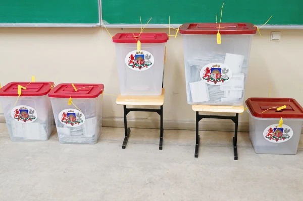 How to «save» before the elections? Parties are looking for options