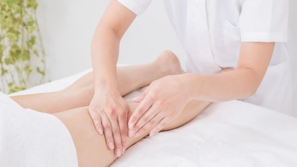 Lymphatic Drainage After 40: How to Reduce Swelling and Soften Cellulite