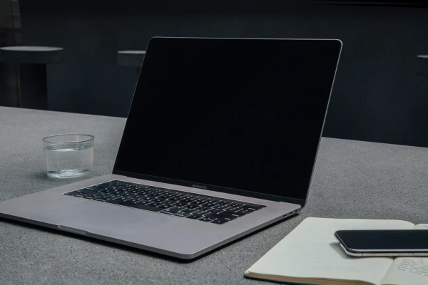 Apple will release a laptop with a touchscreen
