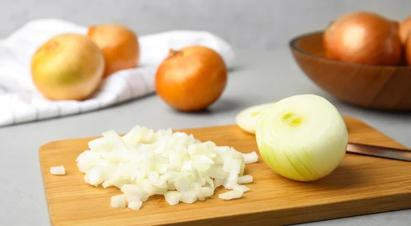 You Need 4 Ingredients: A Recipe for Universal Onion Side Dish from Culinary Expert