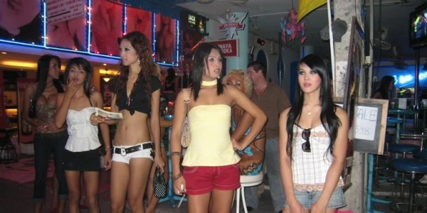 Проституция была в Донецке развита и до войны.