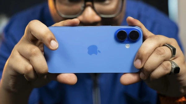 High iPhone Sales Linked to COVID-19